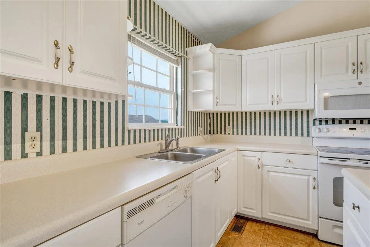 2265 Meadors Spur RD - Photo 15
