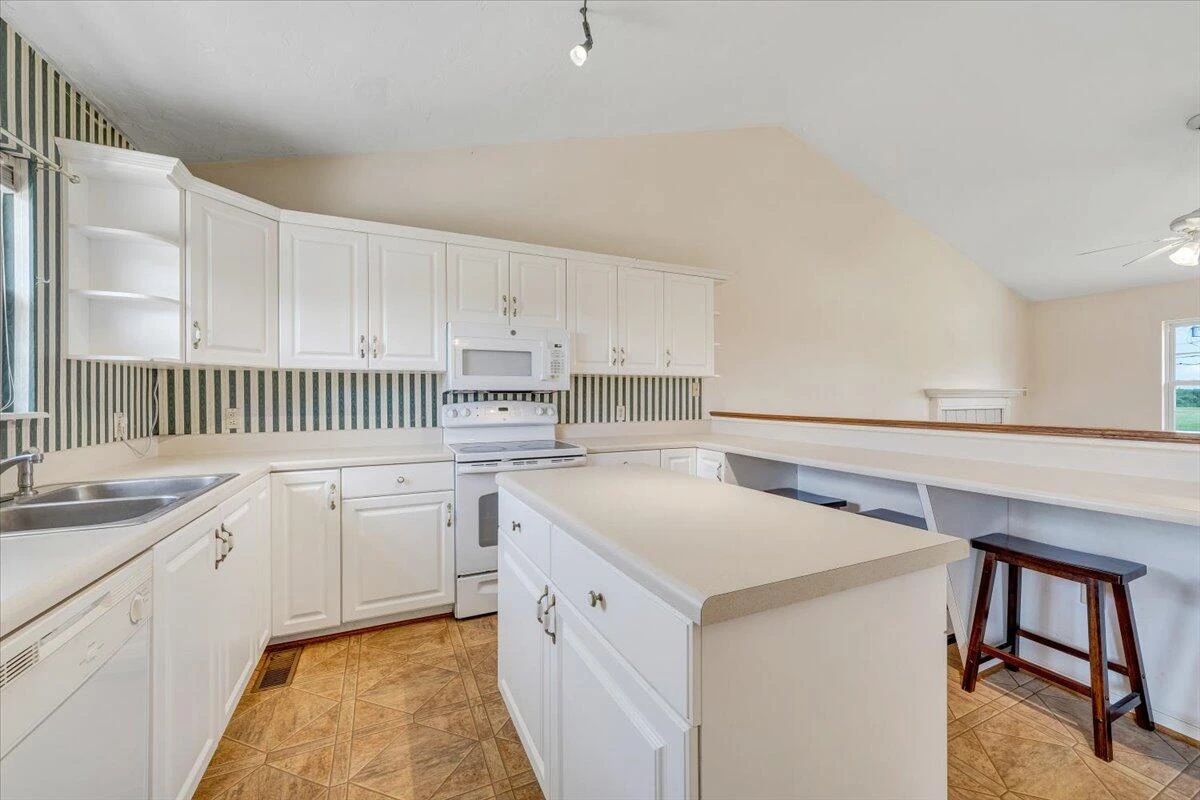2265 Meadors Spur RD - Photo 17
