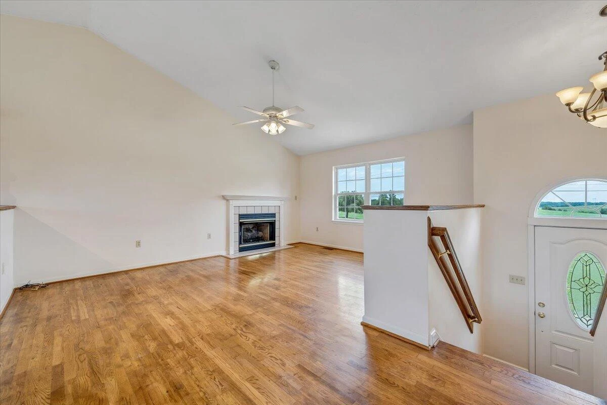 2265 Meadors Spur RD - Photo 3