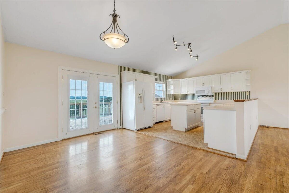 2265 Meadors Spur RD - Photo 9