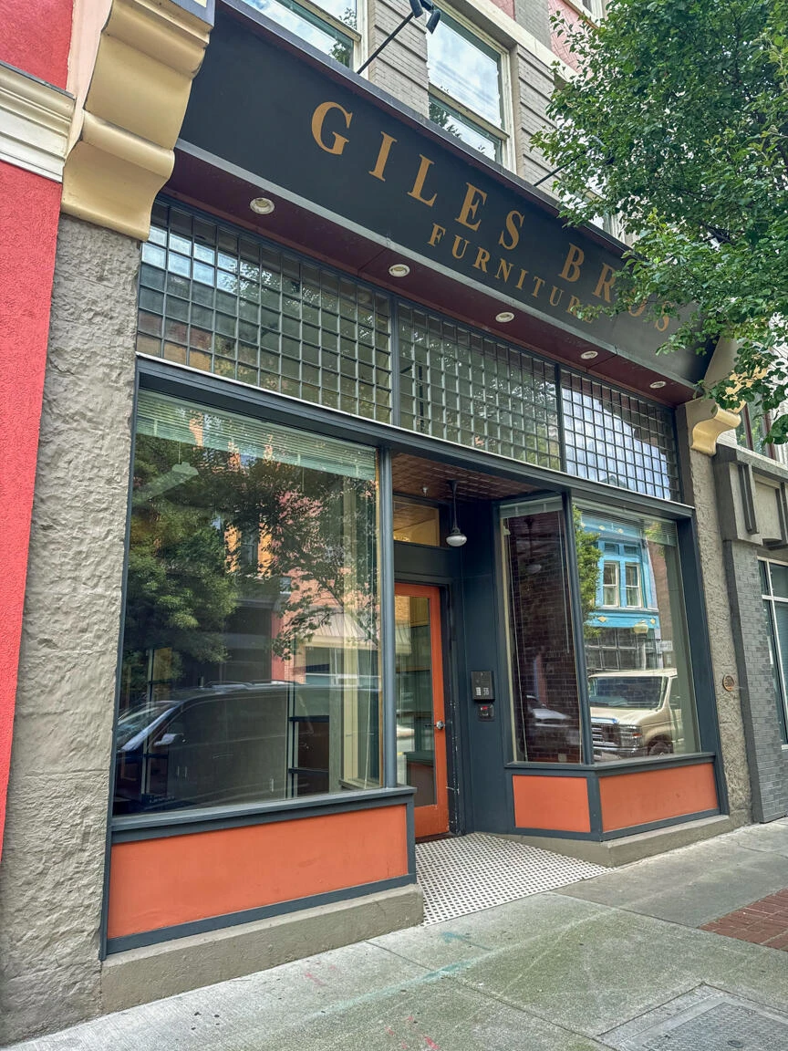 108 Campbell AVE SW