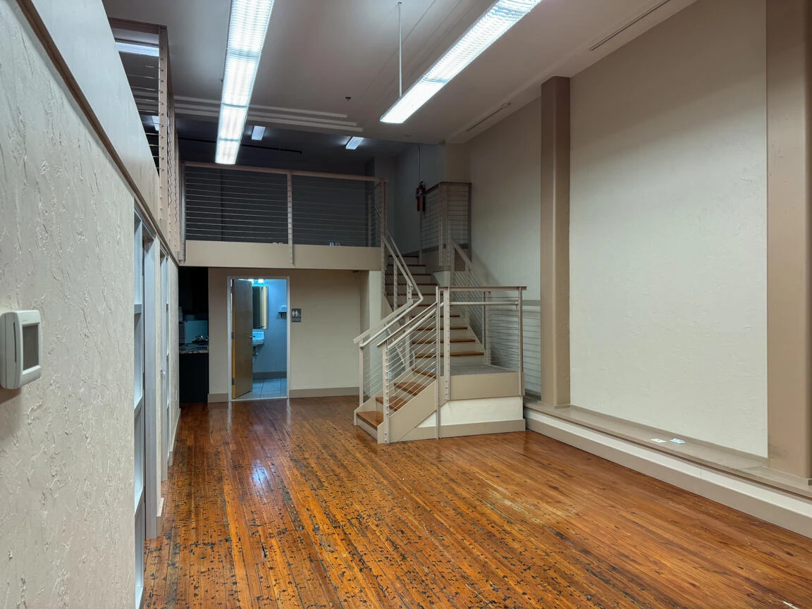 108 Campbell AVE SW - Photo 9
