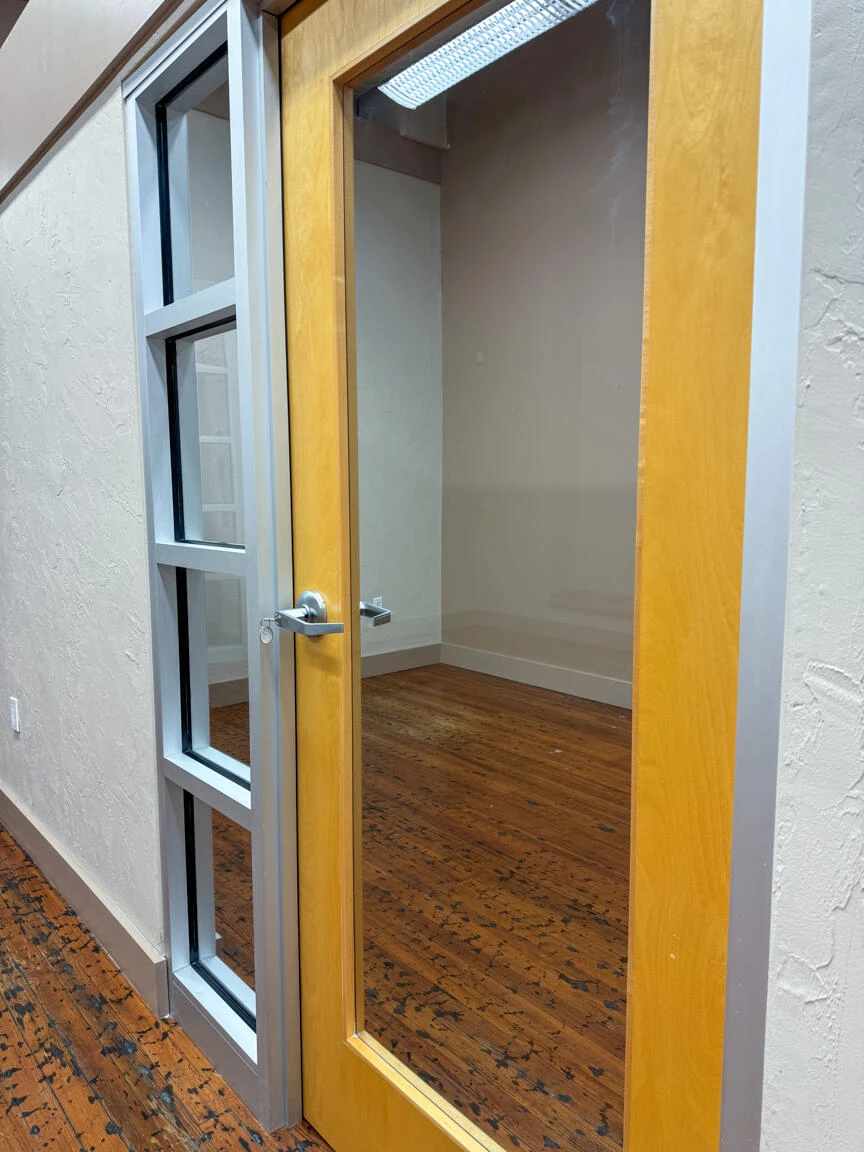 108 Campbell AVE SW - Photo 13