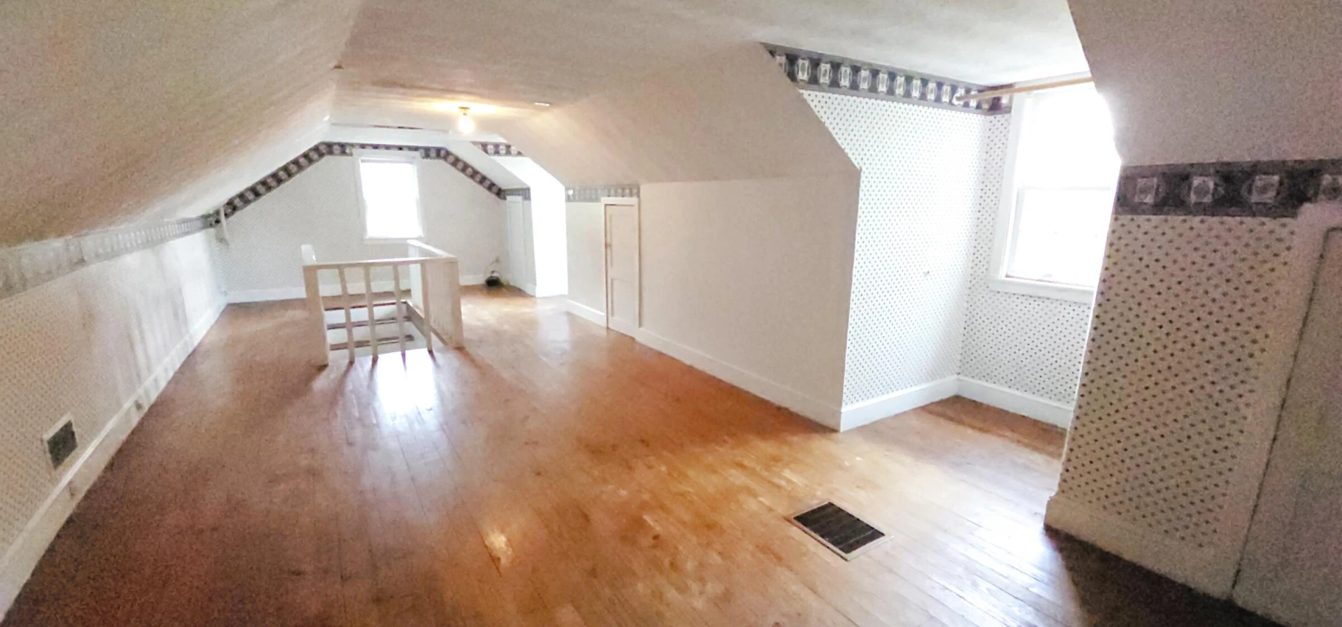 1017 Curtis AVE NW - Photo 8