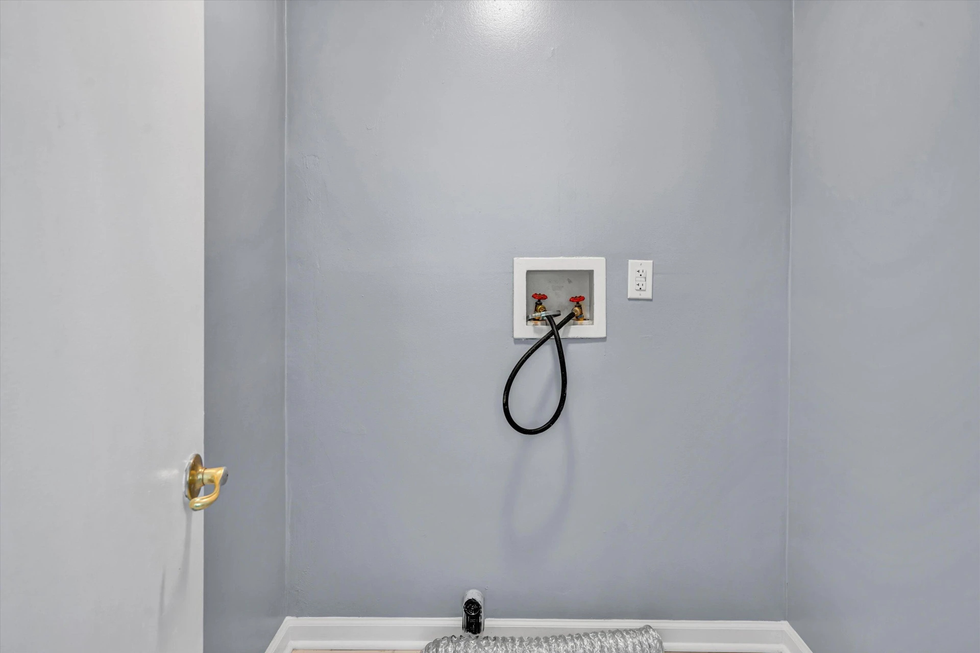 1228 Thomas AVE NW - Photo 11