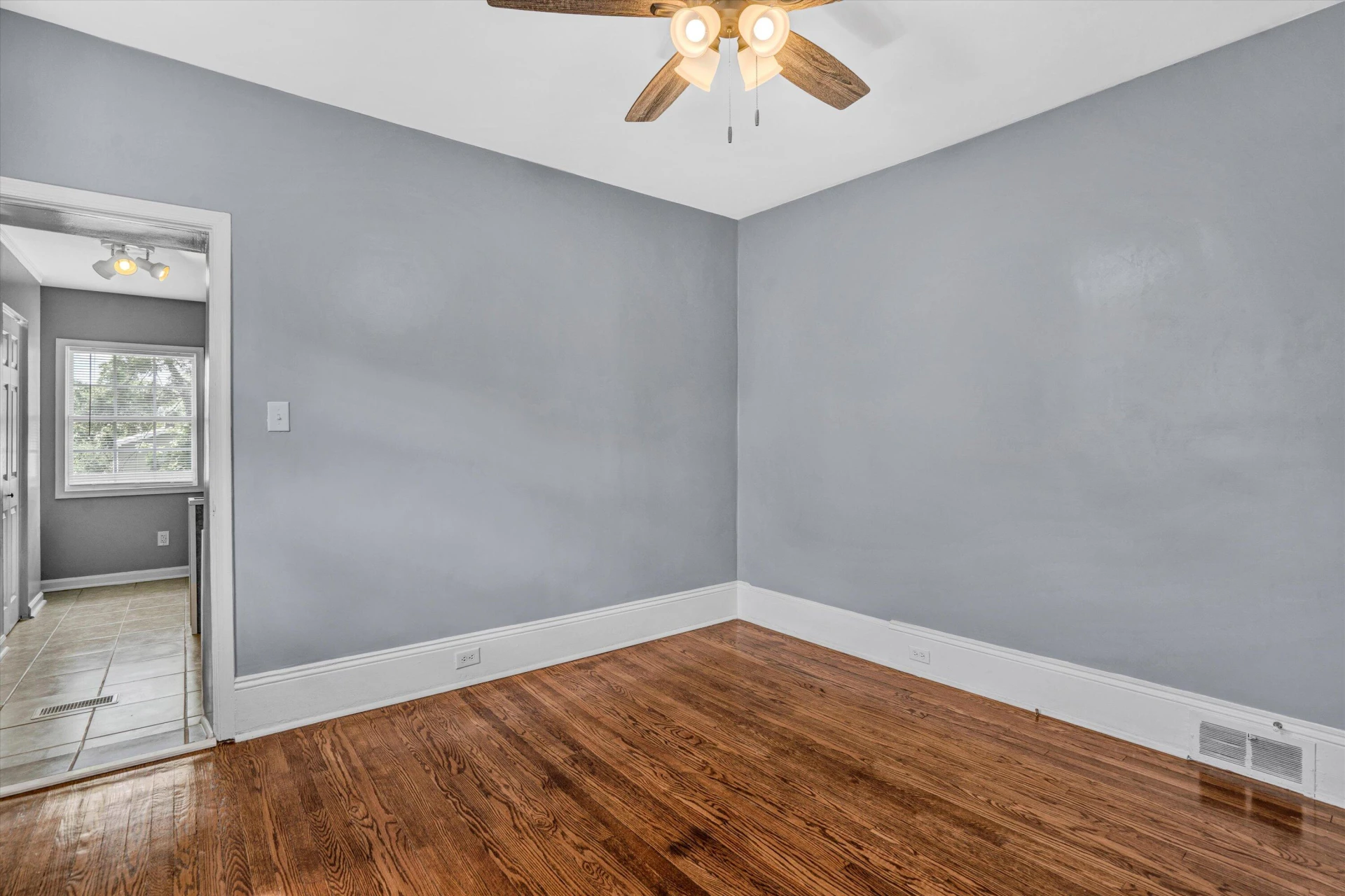 1228 Thomas AVE NW - Photo 12