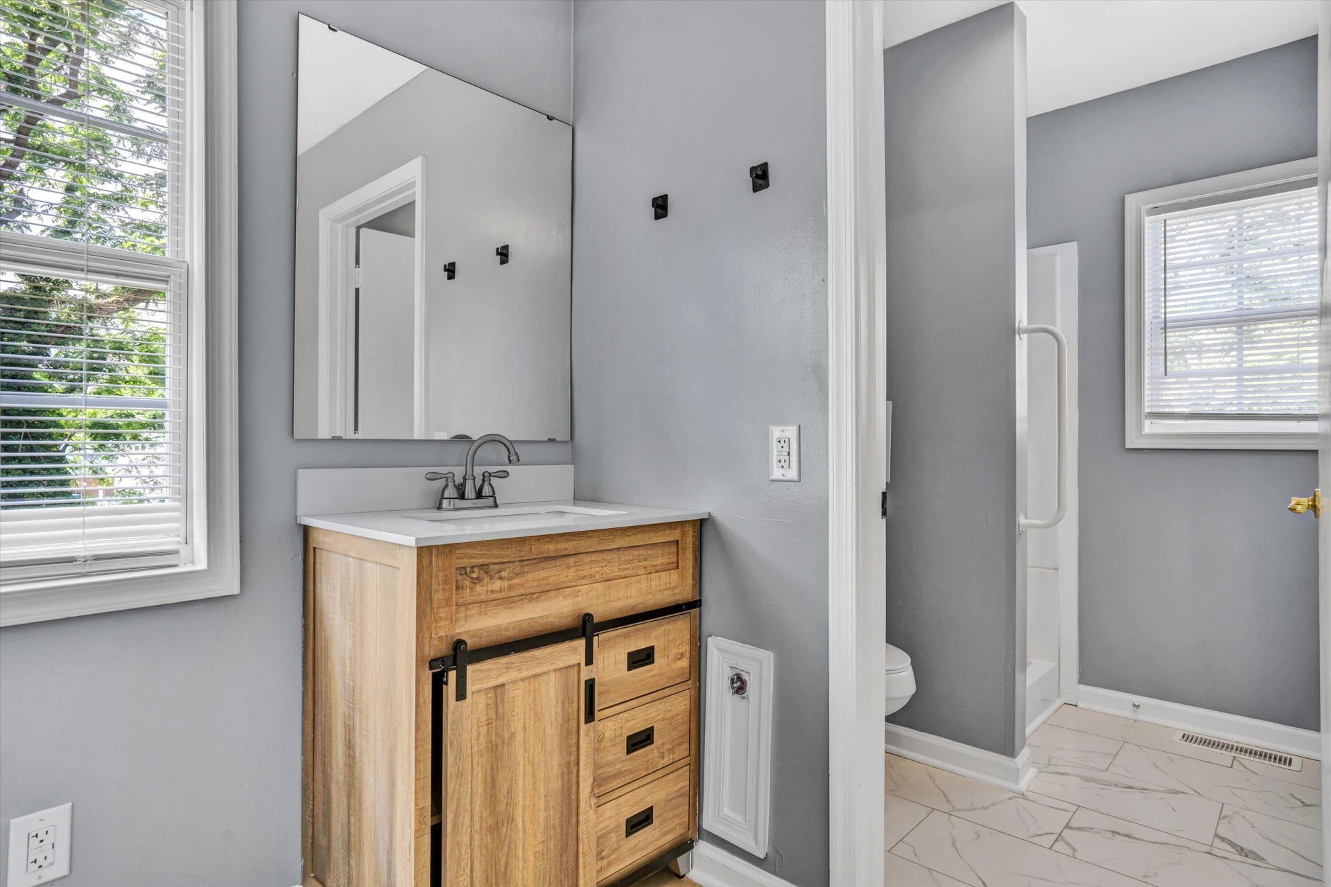 1228 Thomas AVE NW - Photo 15