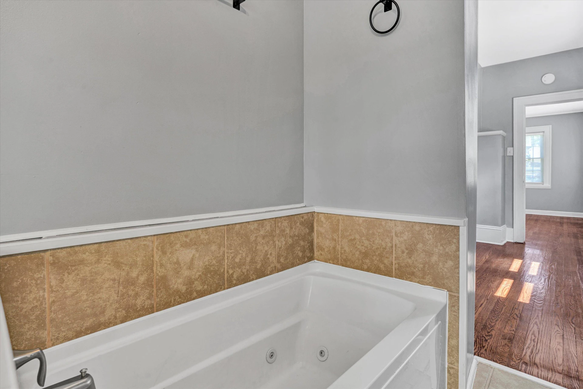 1228 Thomas AVE NW - Photo 16