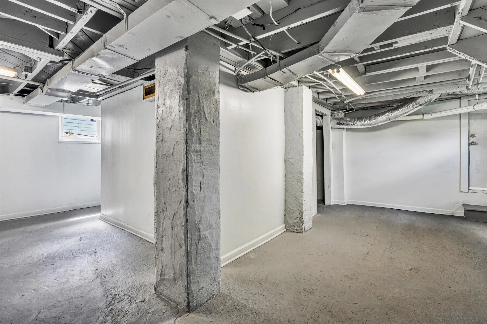 1228 Thomas AVE NW - Photo 22