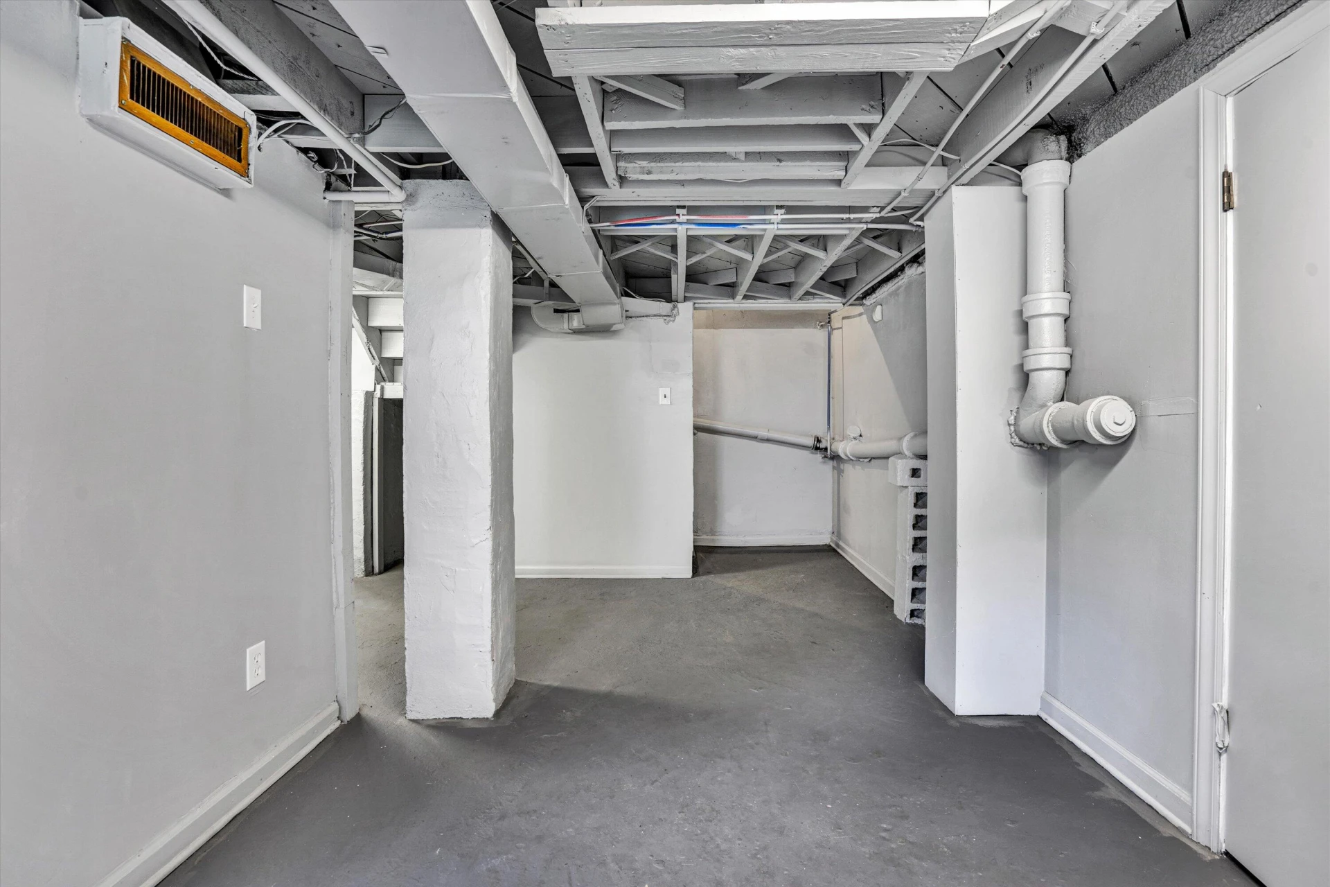1228 Thomas AVE NW - Photo 23