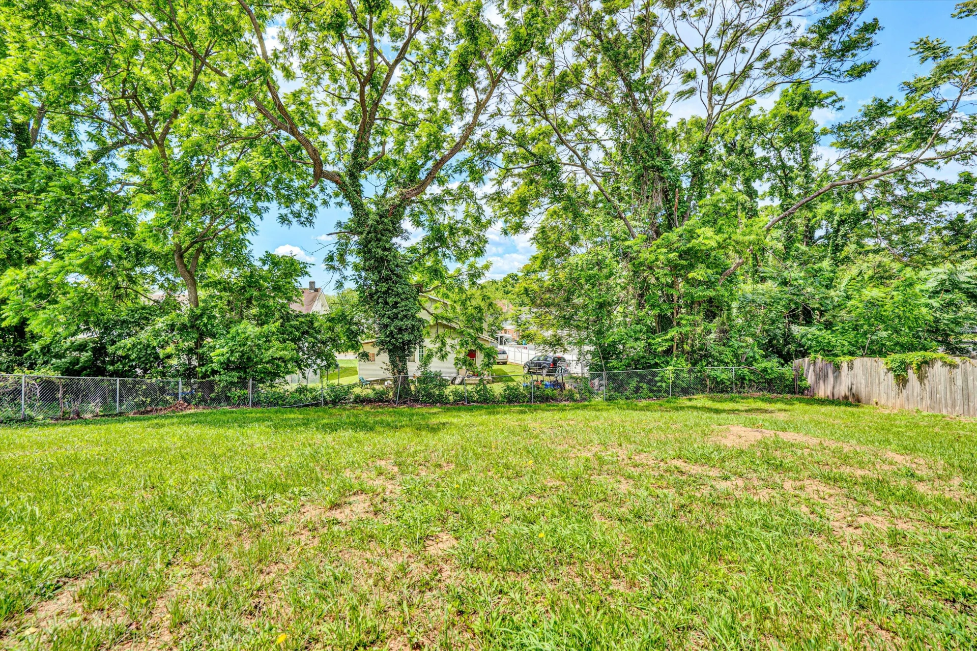 1228 Thomas AVE NW - Photo 26