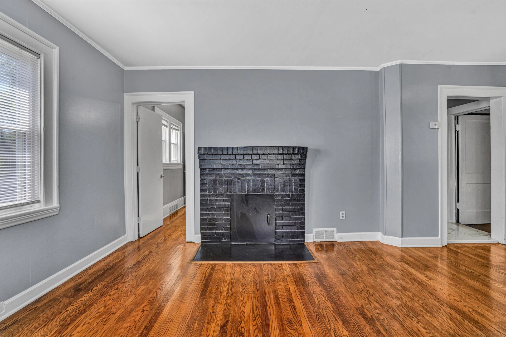 1228 Thomas AVE NW - Photo 6