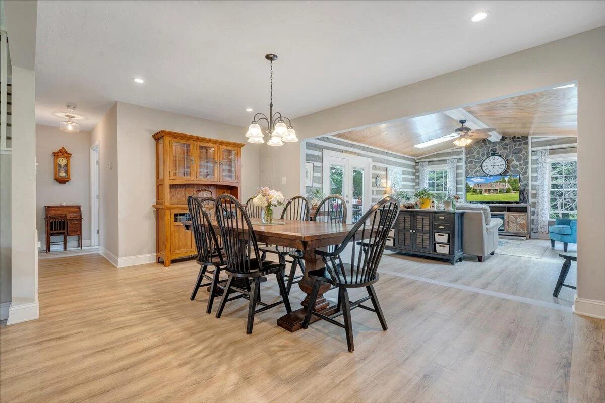 245 Indian Pointe DR - Photo 16