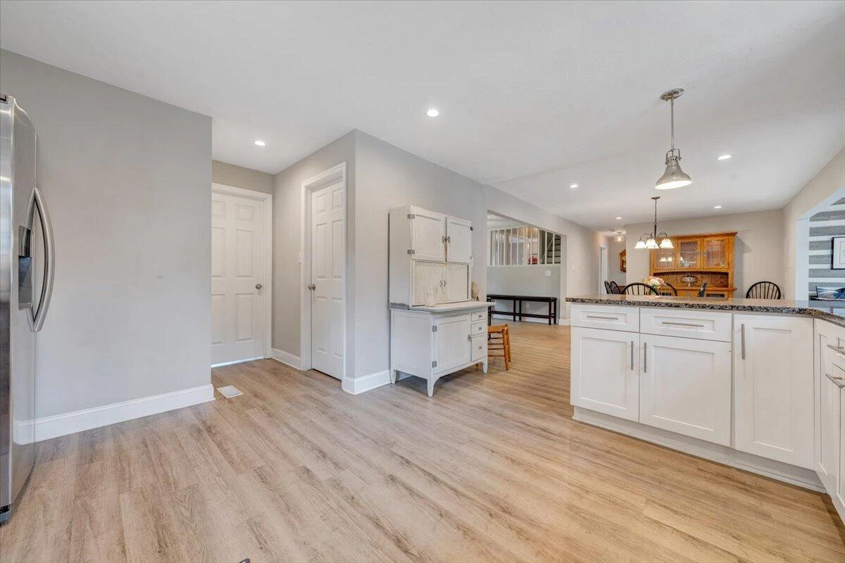 245 Indian Pointe DR - Photo 24