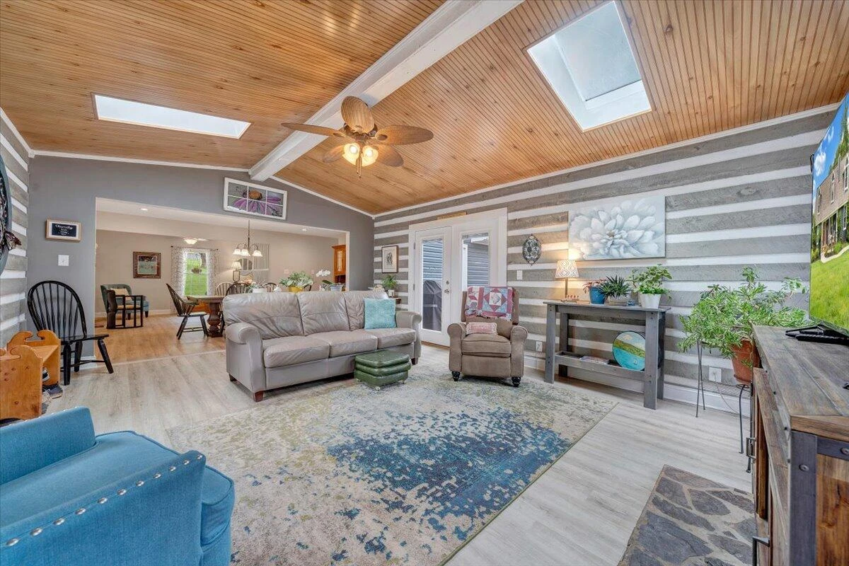 245 Indian Pointe DR - Photo 33