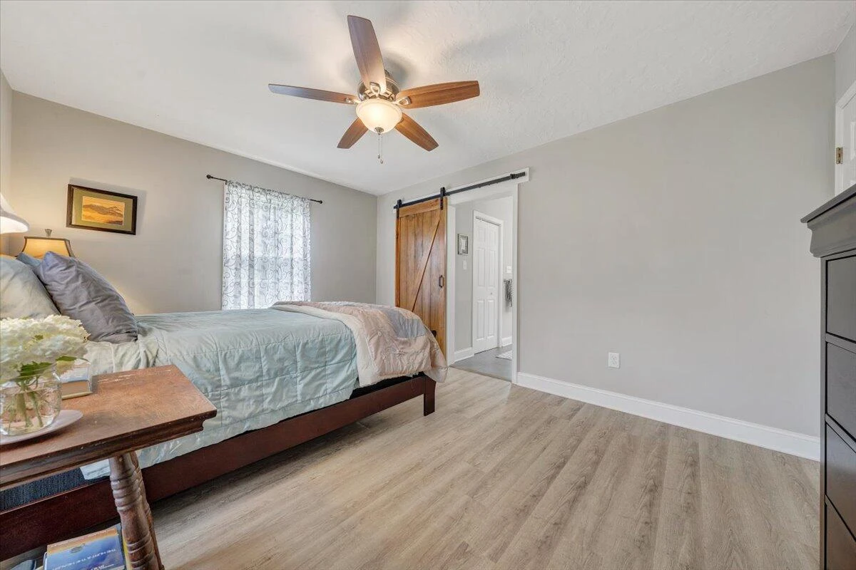 245 Indian Pointe DR - Photo 41
