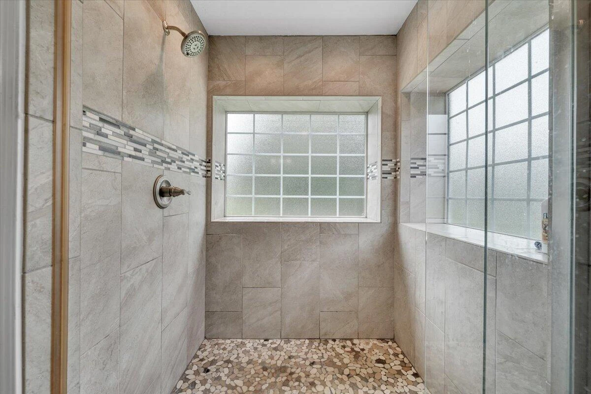 245 Indian Pointe DR - Photo 44