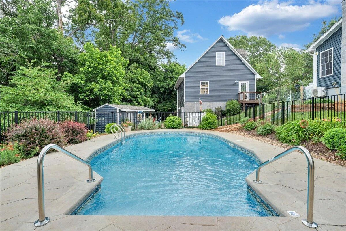245 Indian Pointe DR - Photo 57