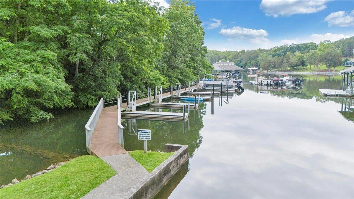 245 Indian Pointe DR - Photo 84