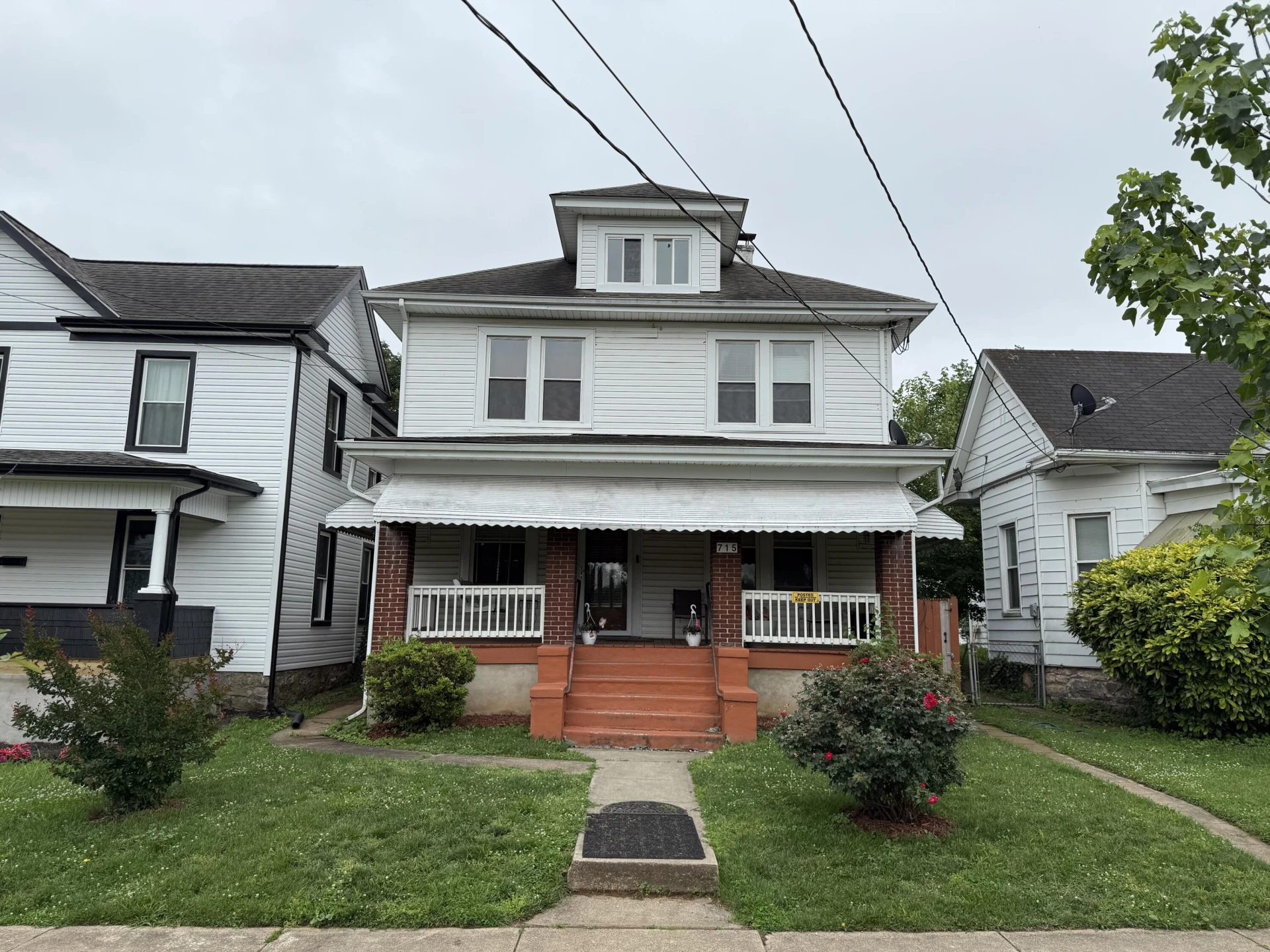 715 Highland AVE SE