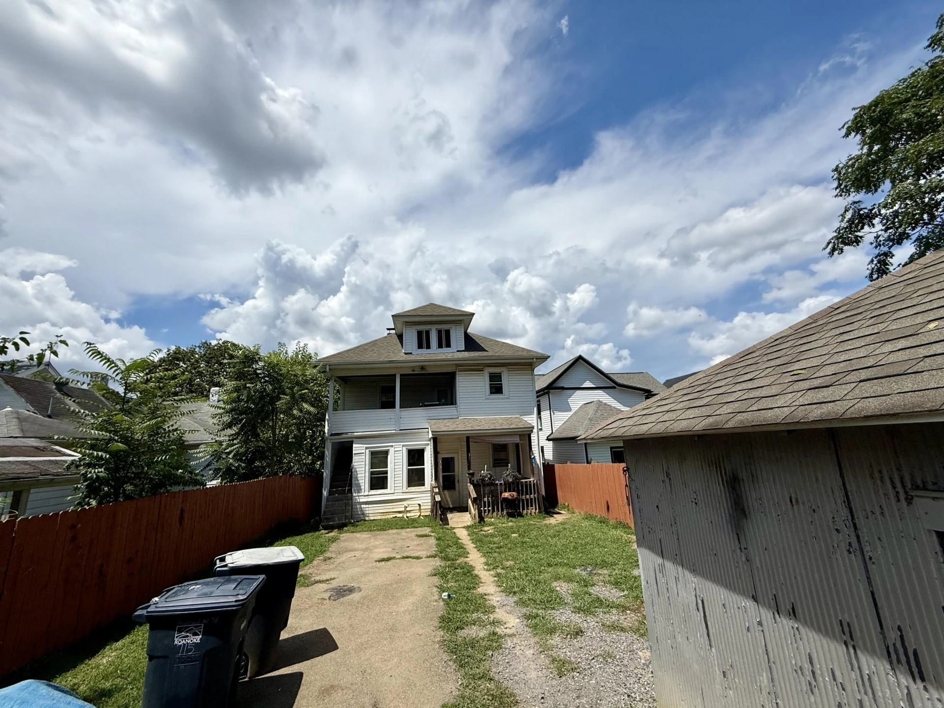 715 Highland AVE SE - Photo 14