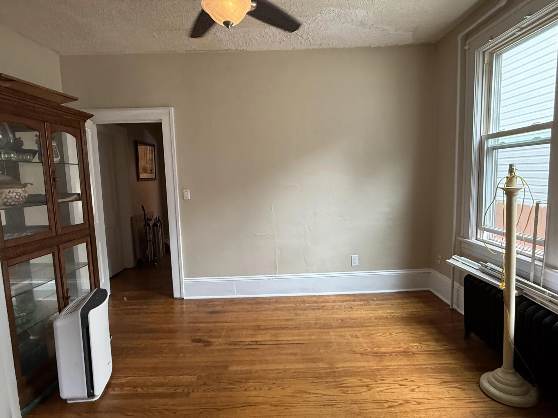 715 Highland AVE SE - Photo 4
