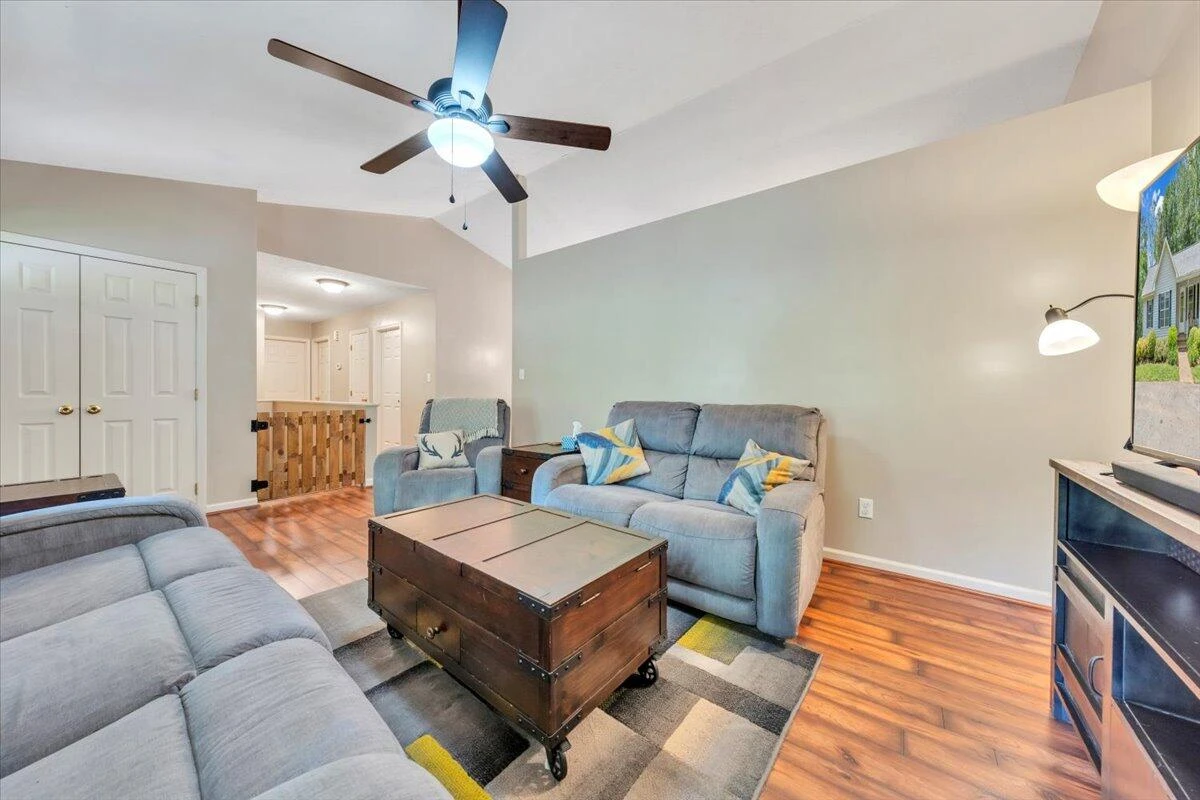 595 Iron Ridge RD - Photo 10