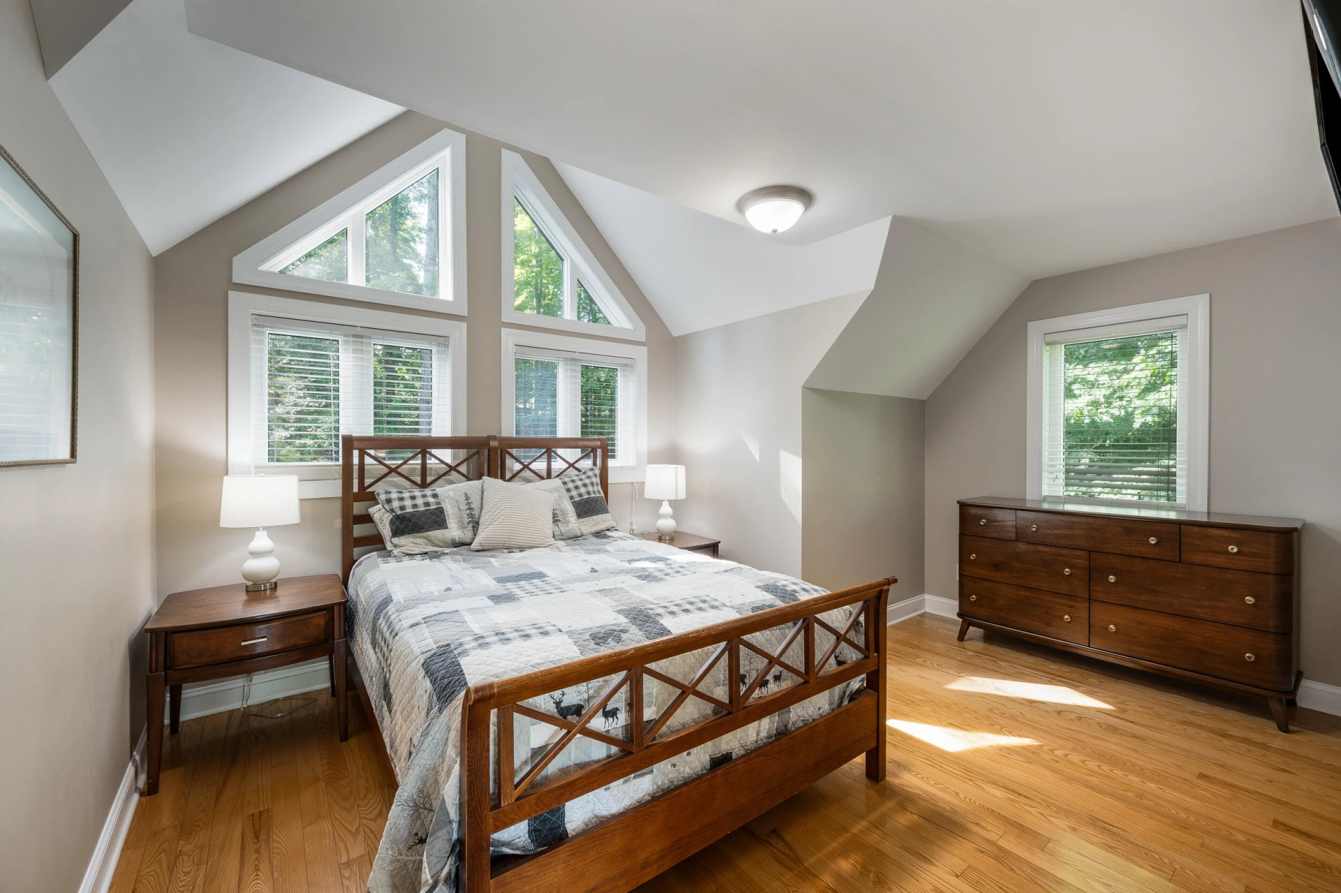 1359 Nicholas LN - Photo 32