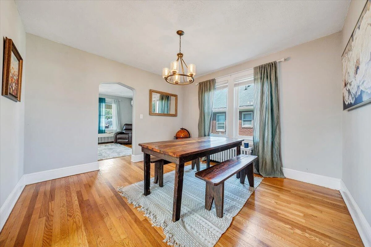 1124 Jamison AVE SE - Photo 8