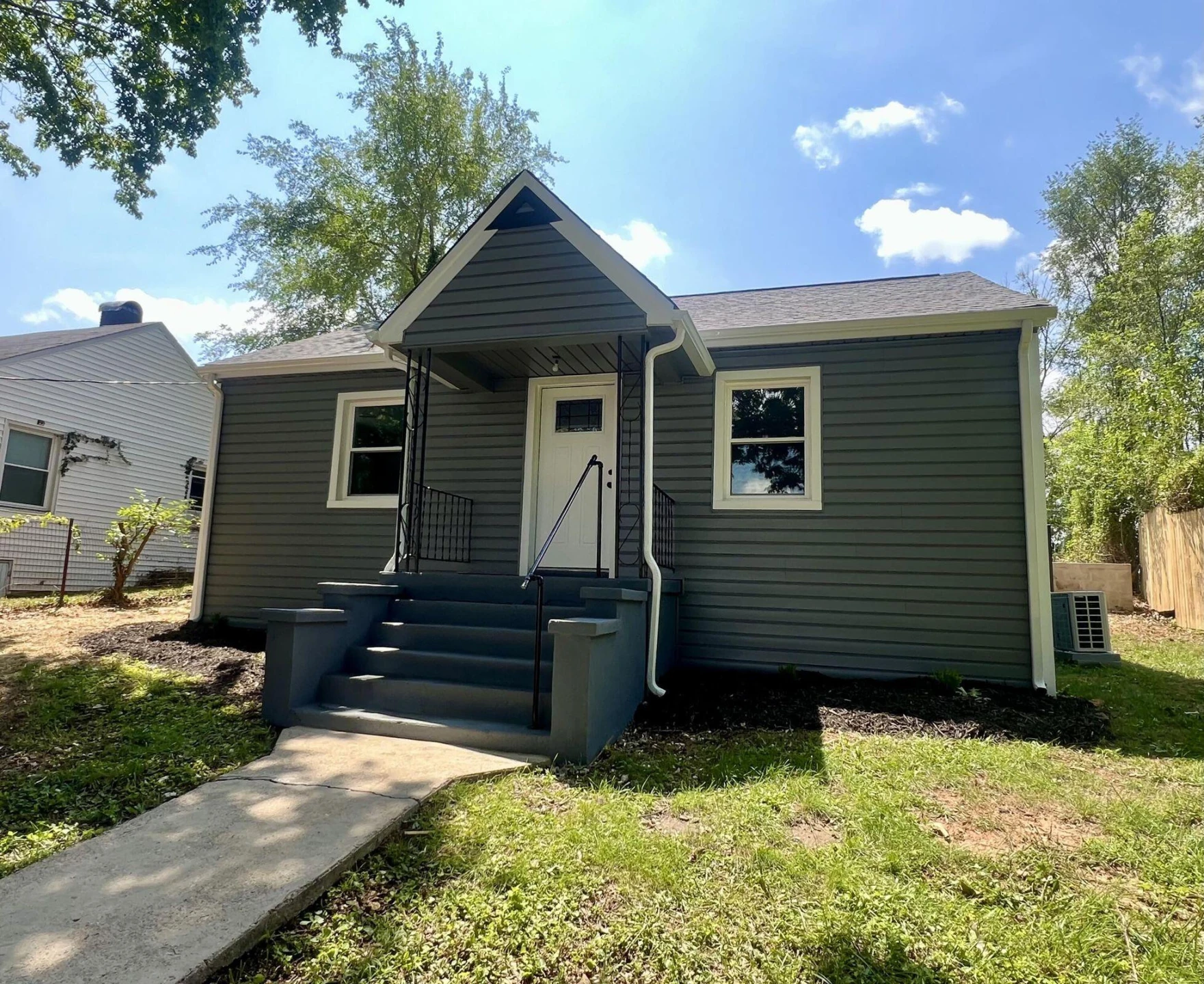 535 JEFFERSON AVE - Photo 2