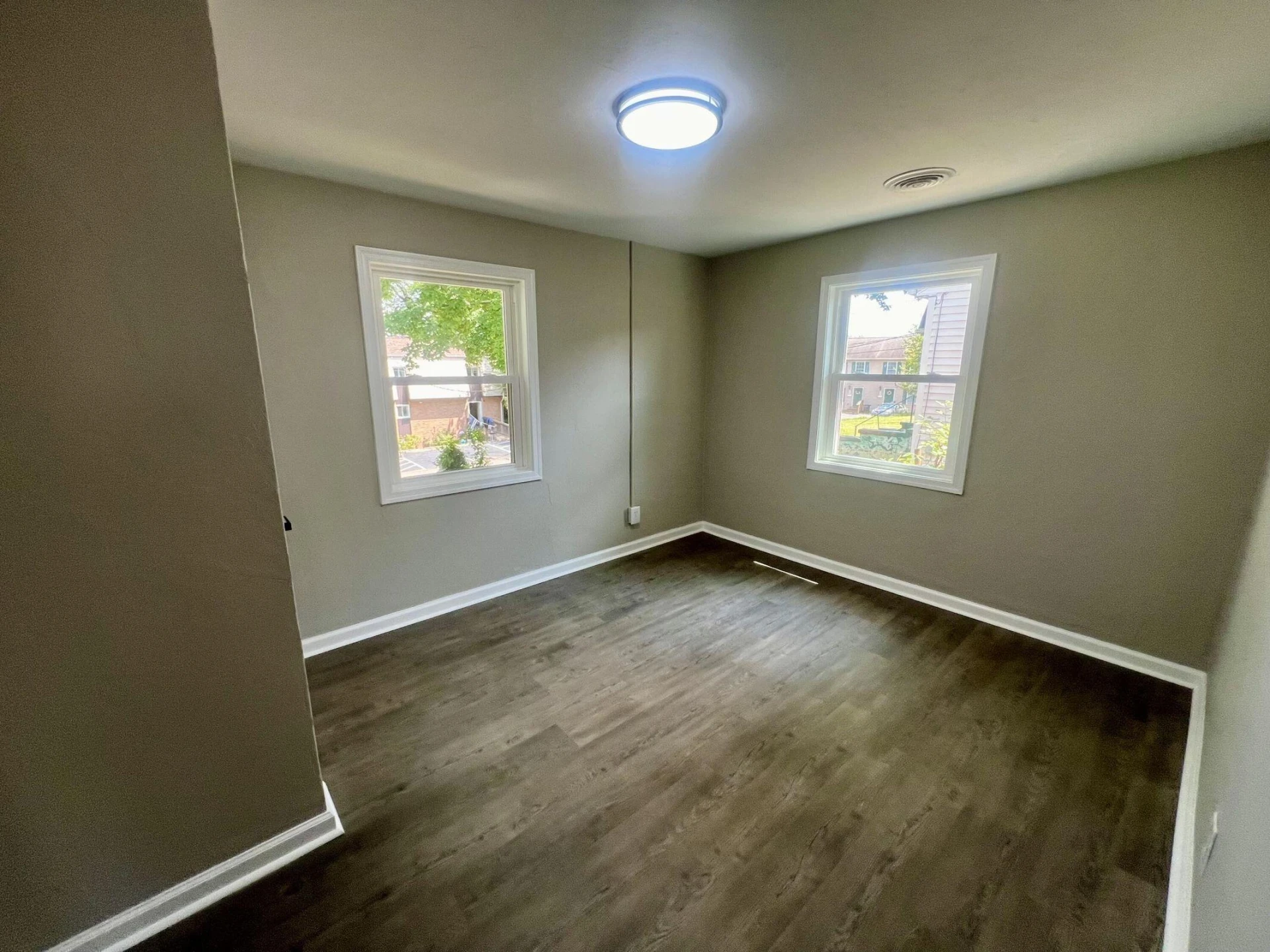 535 JEFFERSON AVE - Photo 7