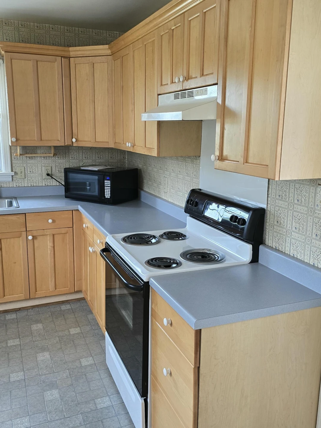 1211 Stoutamire DR - Photo 2