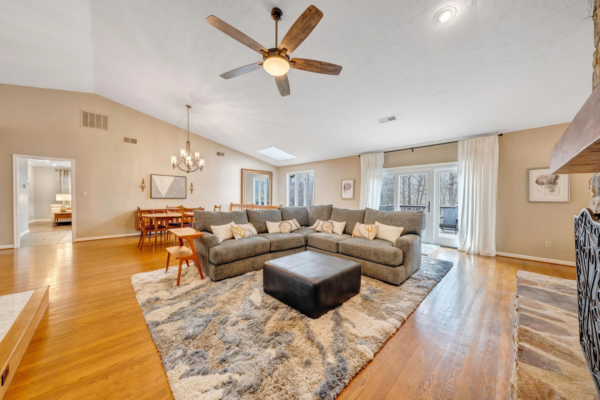 4921 Hunting Hills DR - Photo 10
