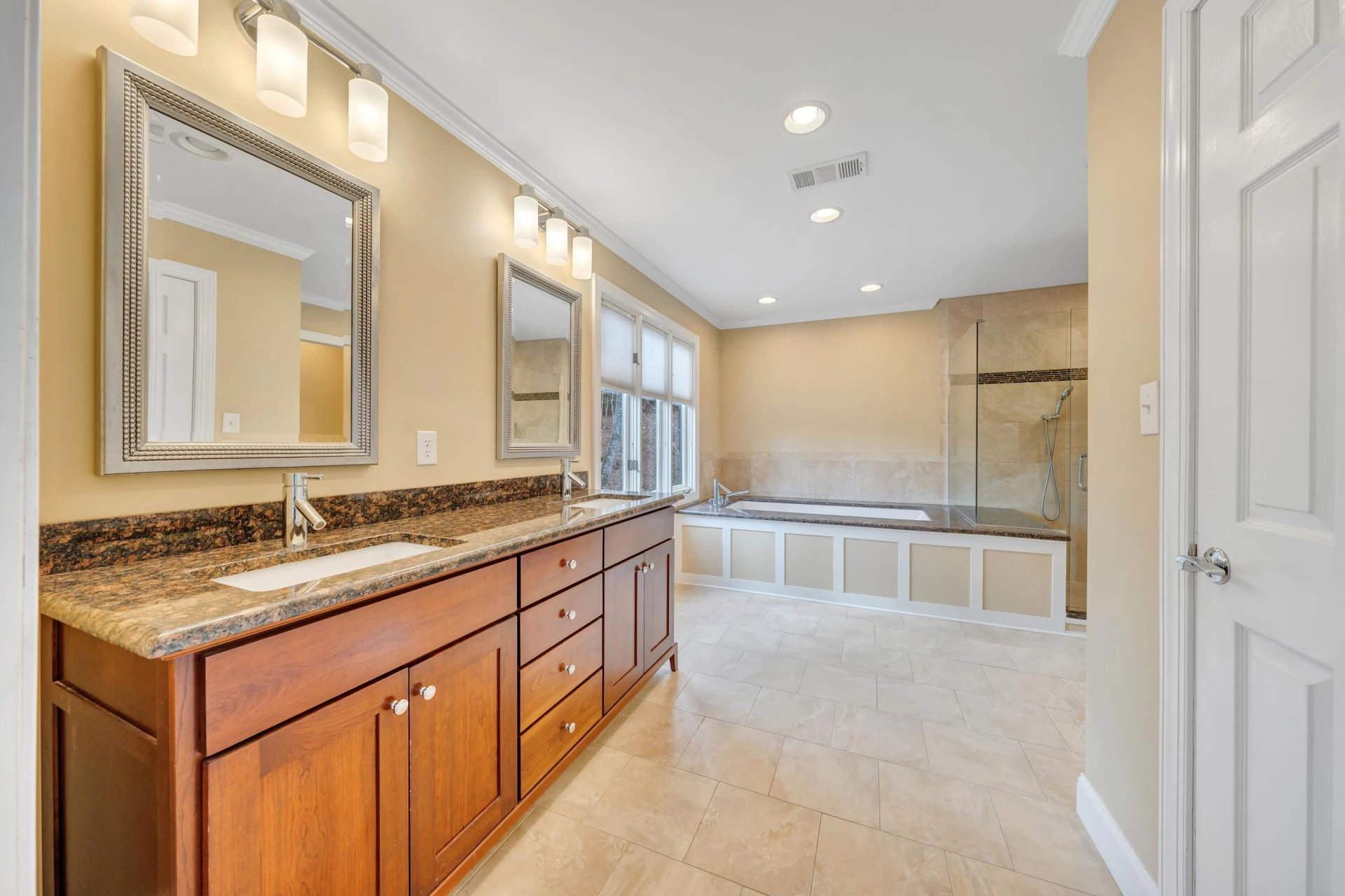 4921 Hunting Hills DR - Photo 36