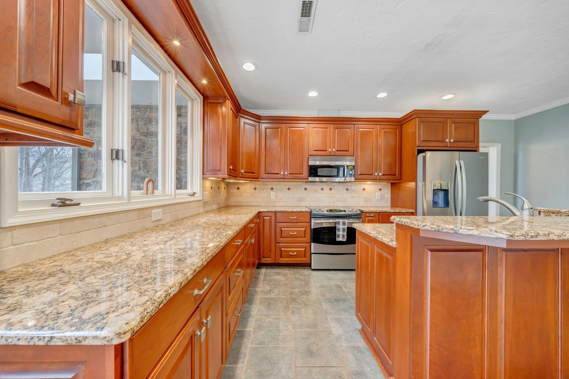 4921 Hunting Hills DR - Photo 44