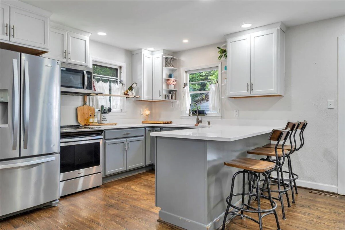 4708 Pawling ST NW - Photo 13