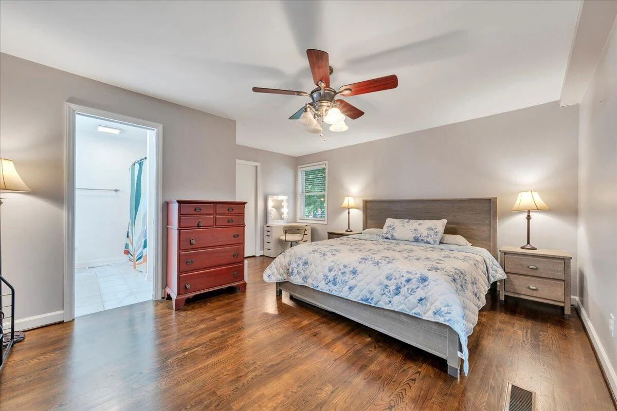 4708 Pawling ST NW - Photo 17