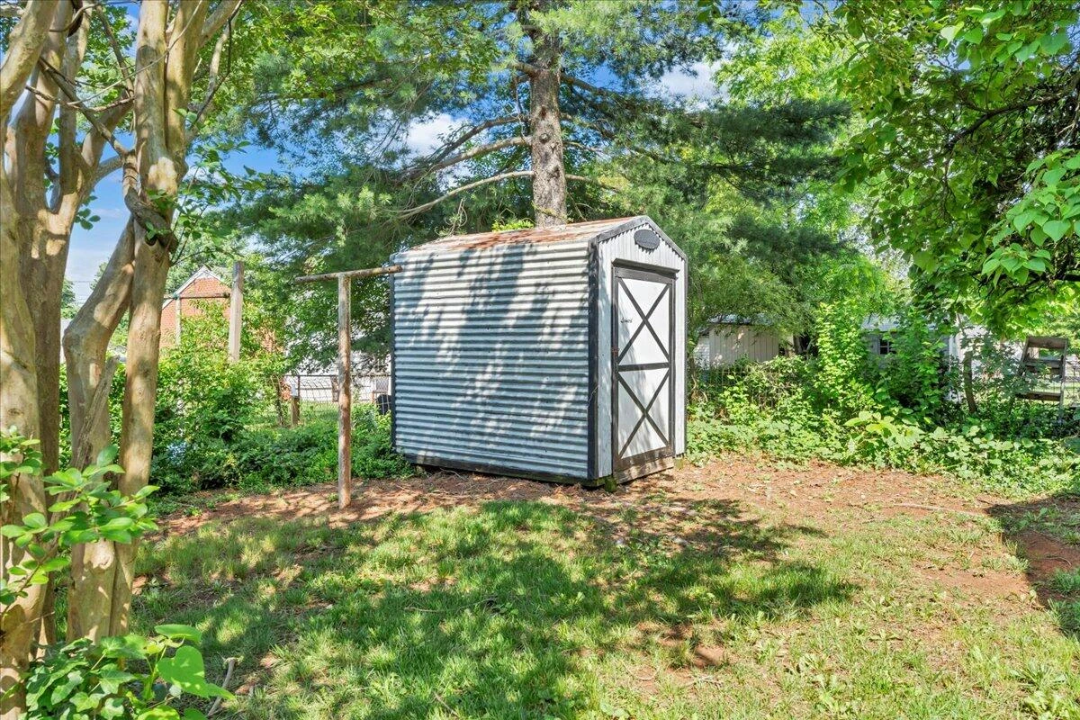 4708 Pawling ST NW - Photo 23