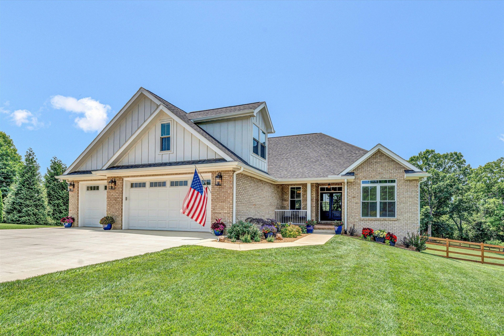 371 Nyle Ridge RD