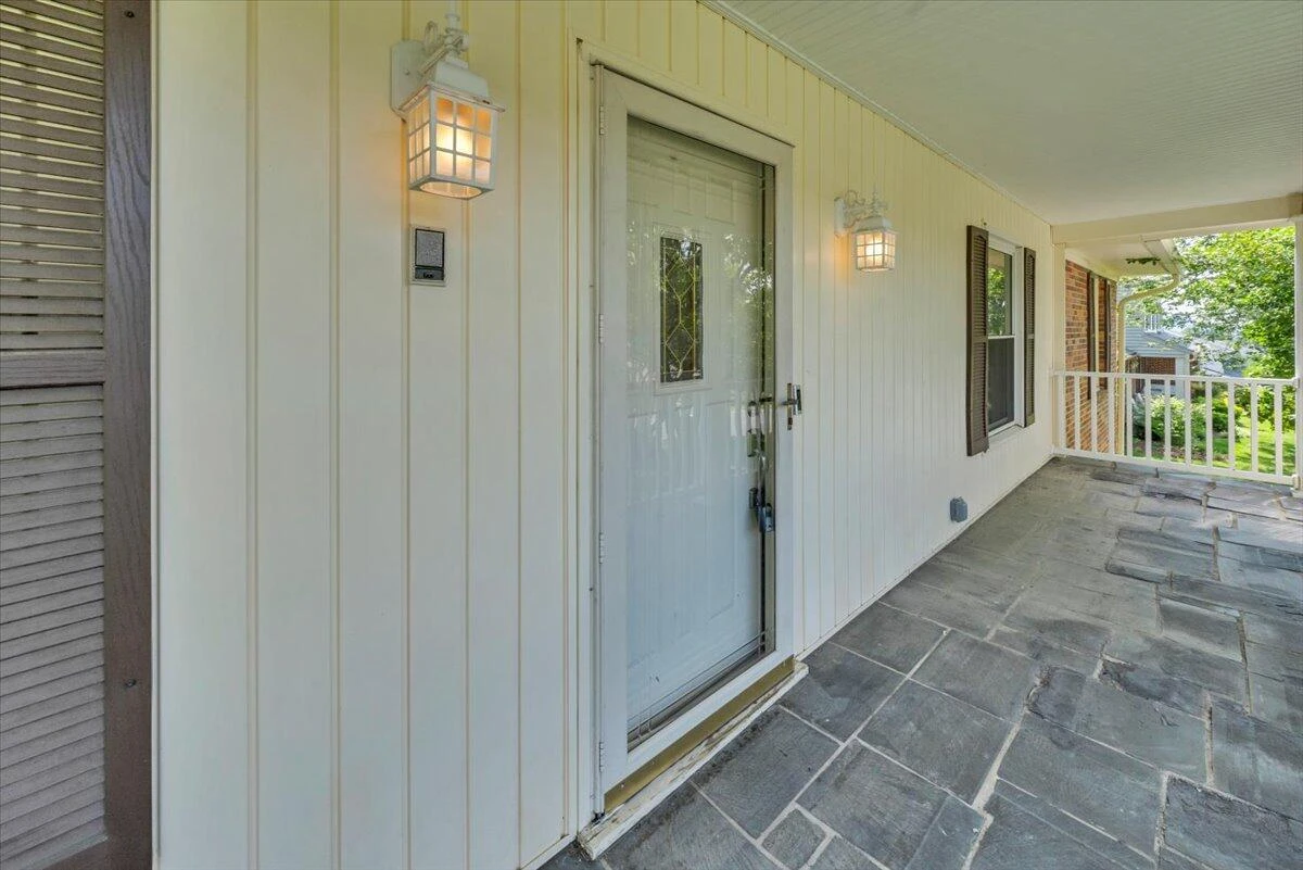 3951 Blandfield DR - Photo 12