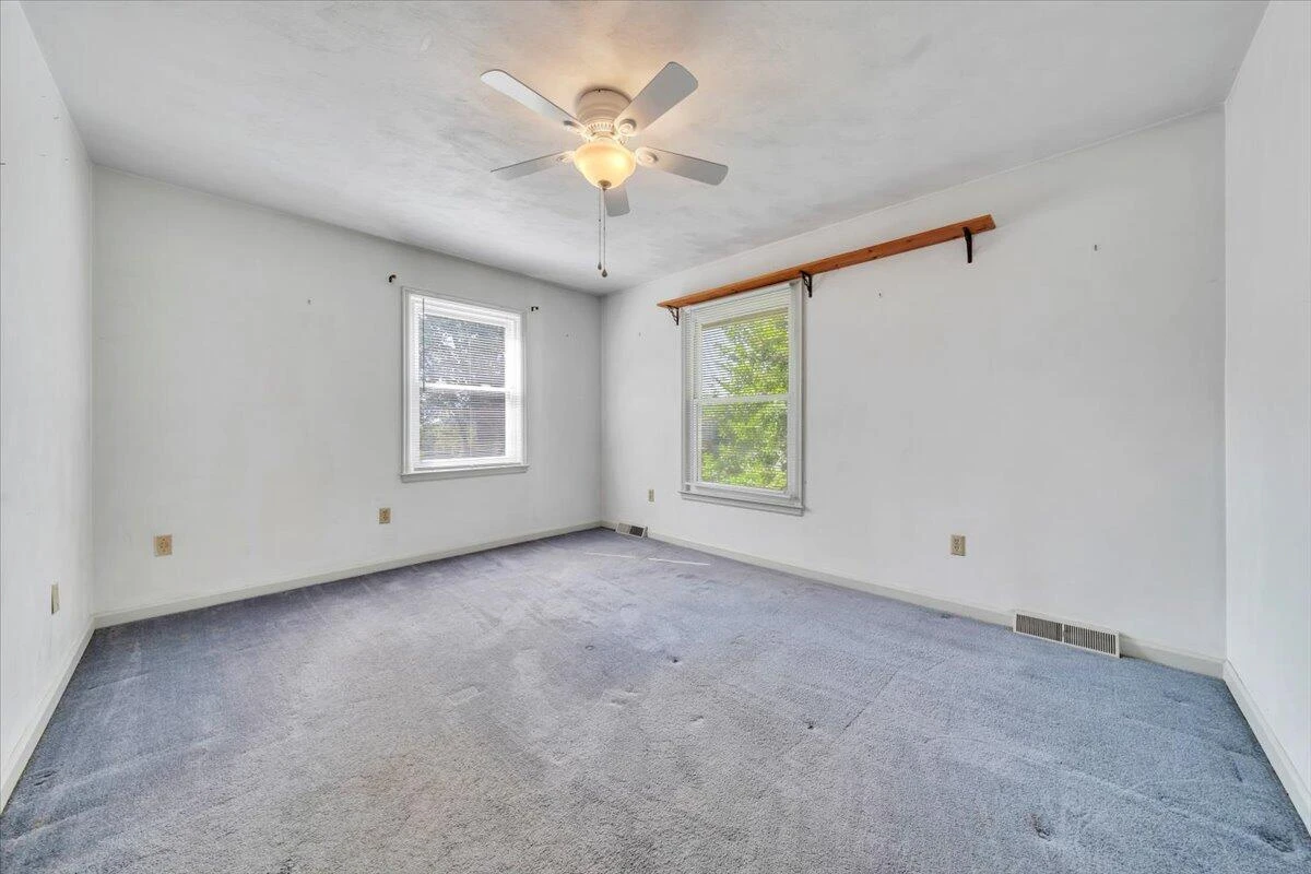 3951 Blandfield DR - Photo 36