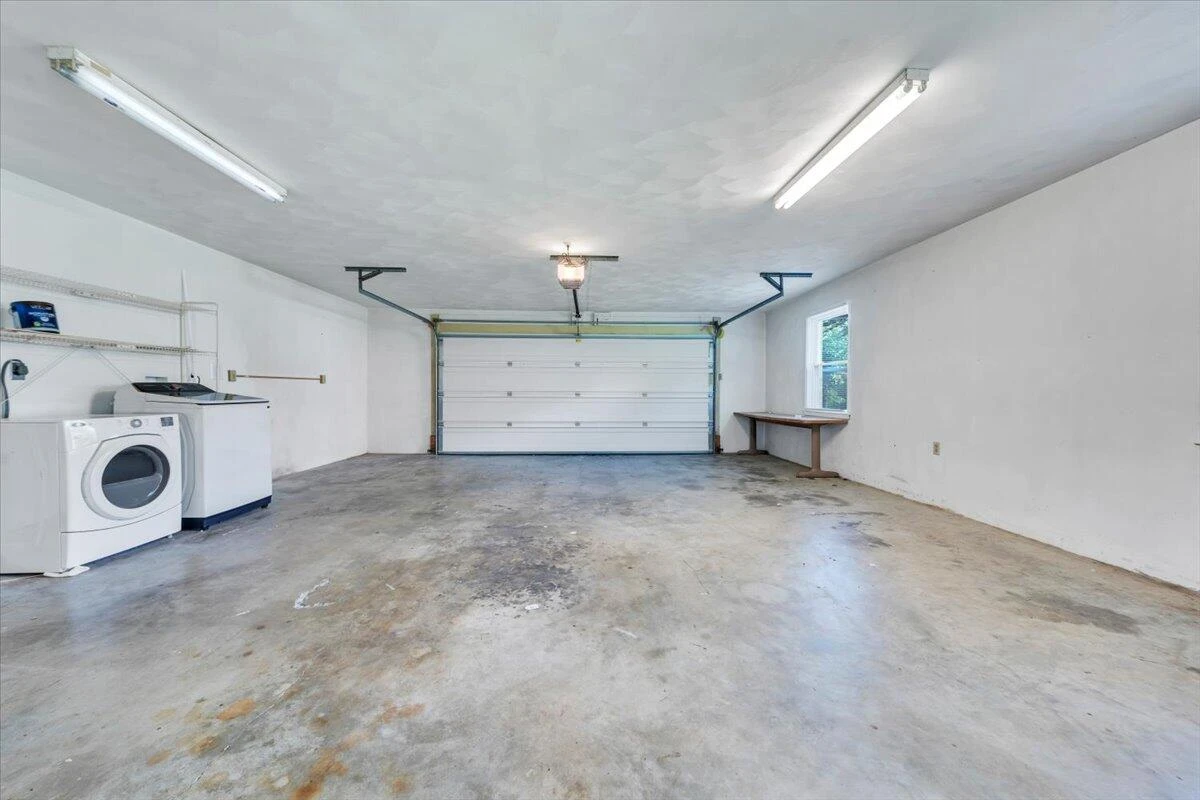 3951 Blandfield DR - Photo 44