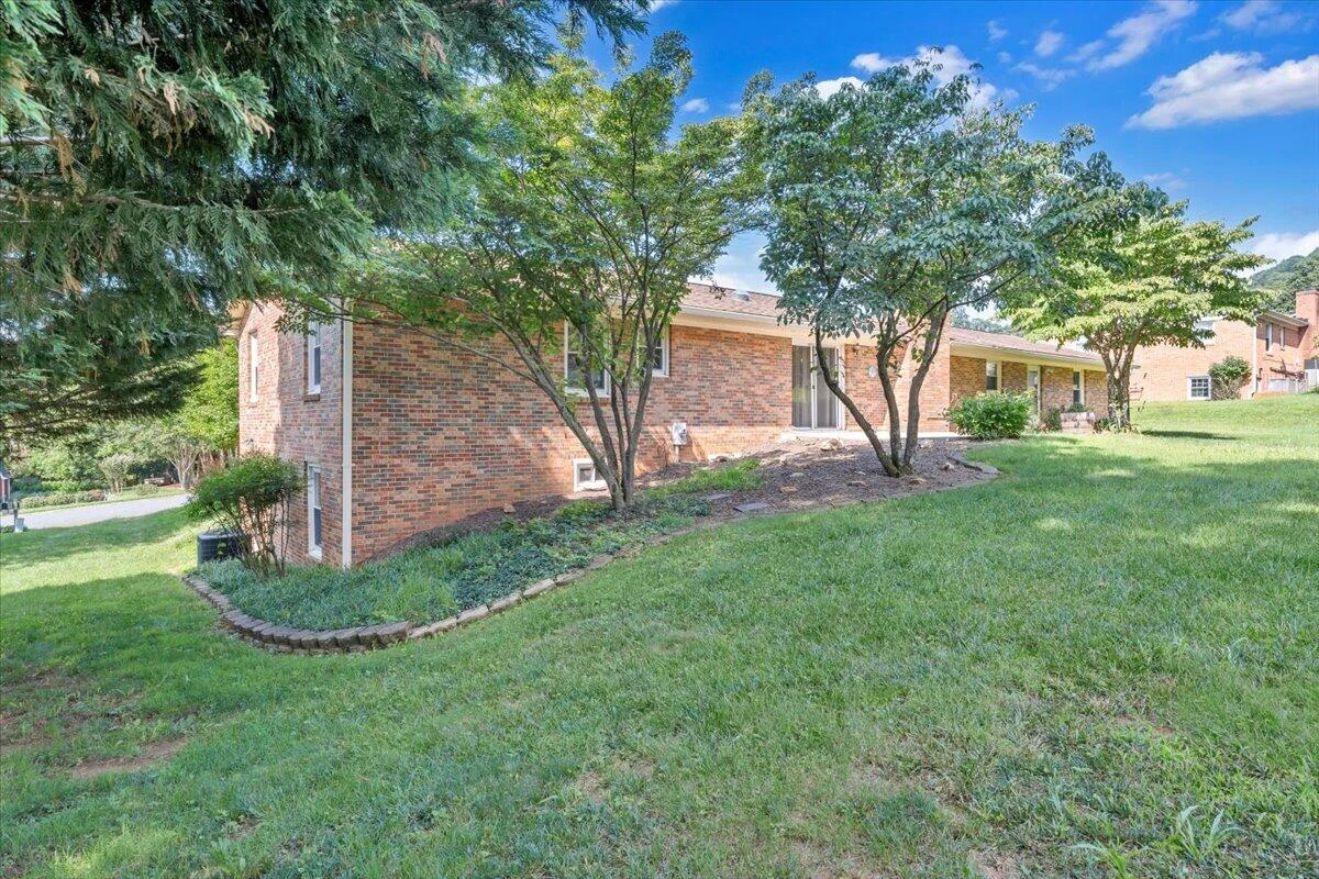 3951 Blandfield DR - Photo 58