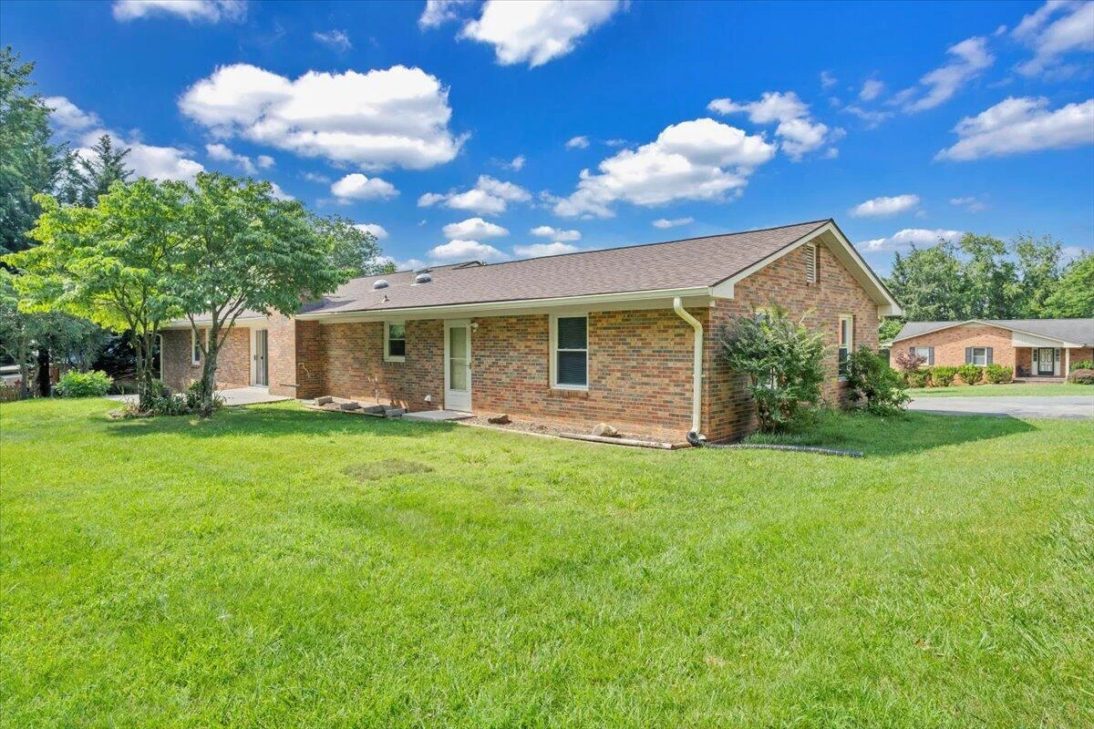 3951 Blandfield DR - Photo 60