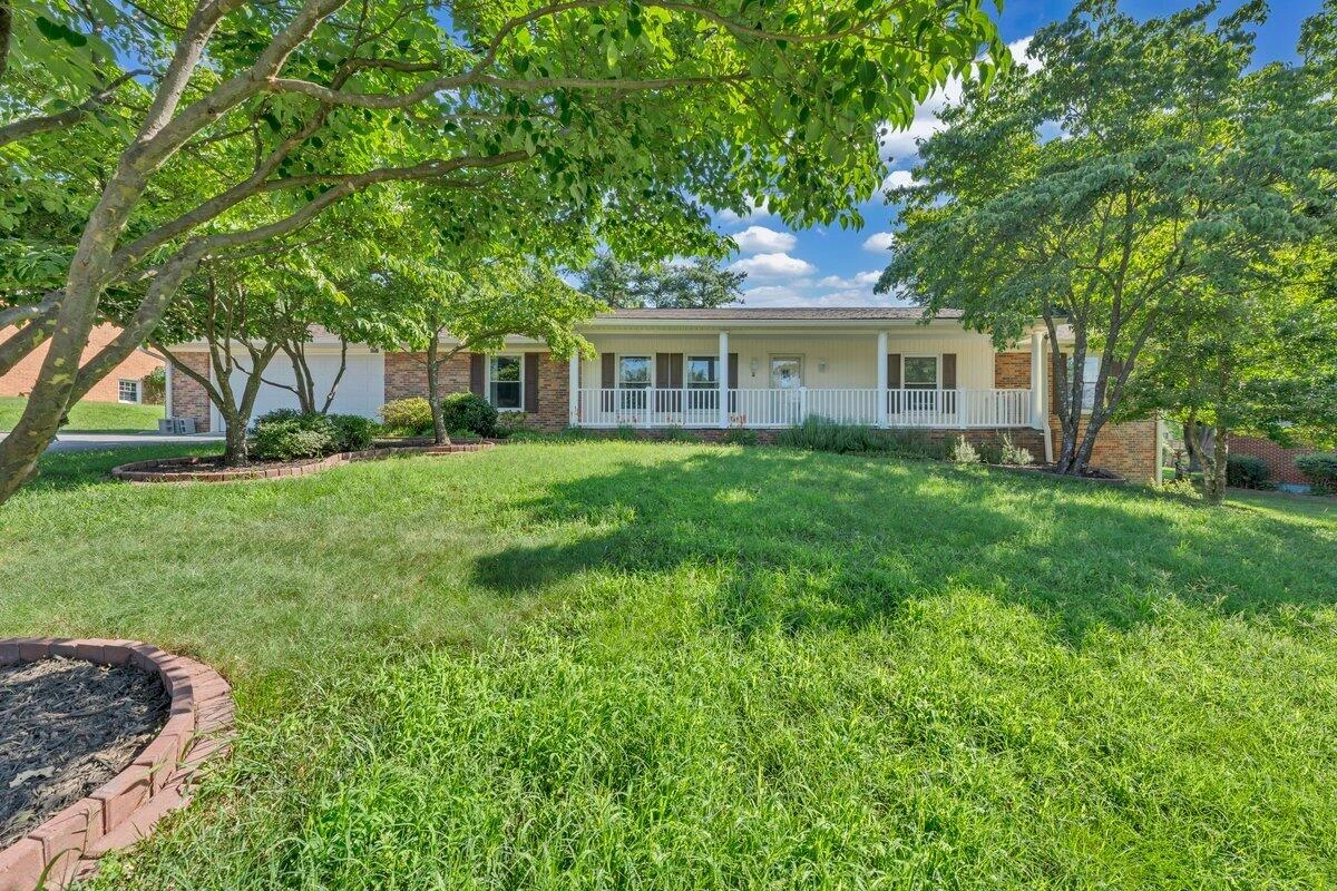 3951 Blandfield DR - Photo 8