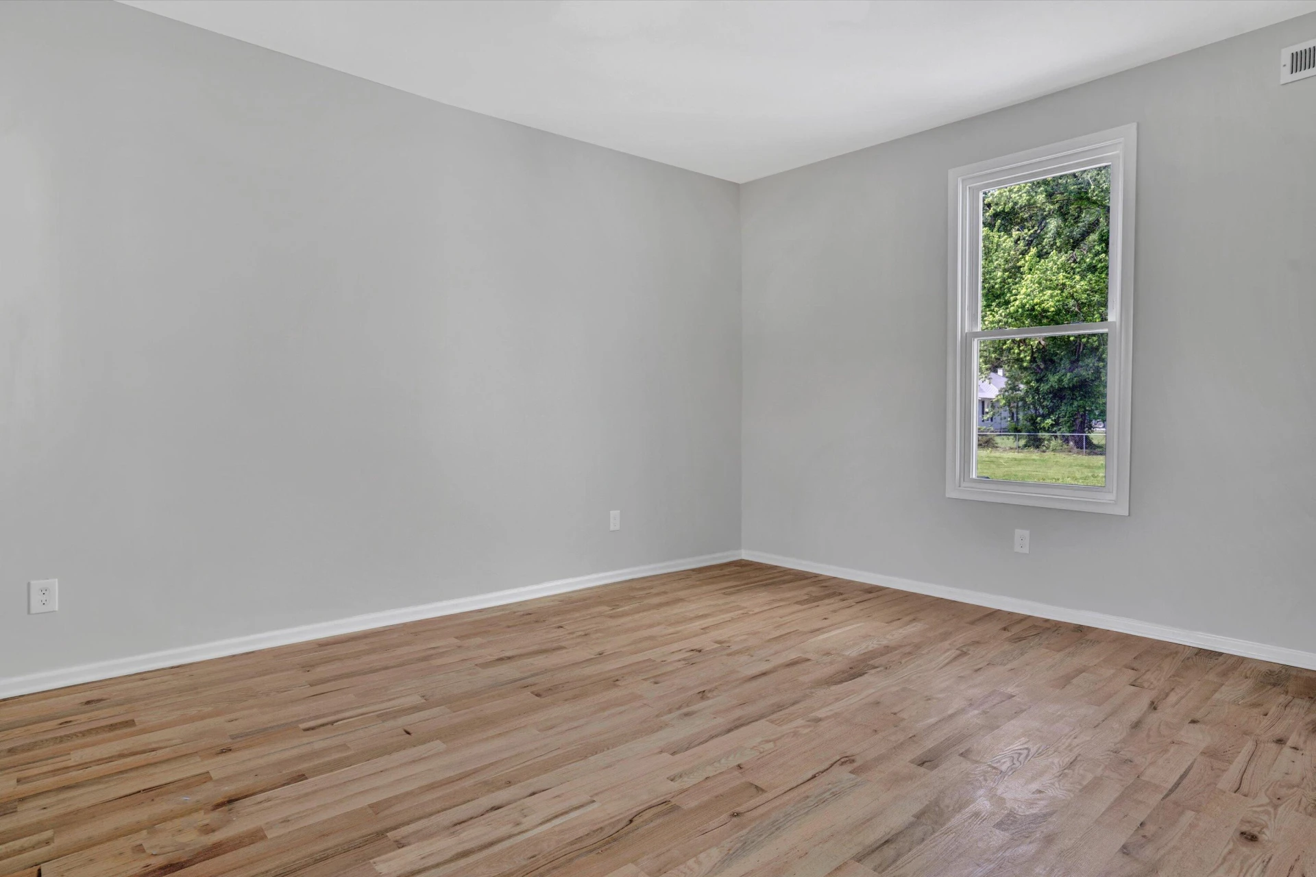 702 Commerce AVE - Photo 20