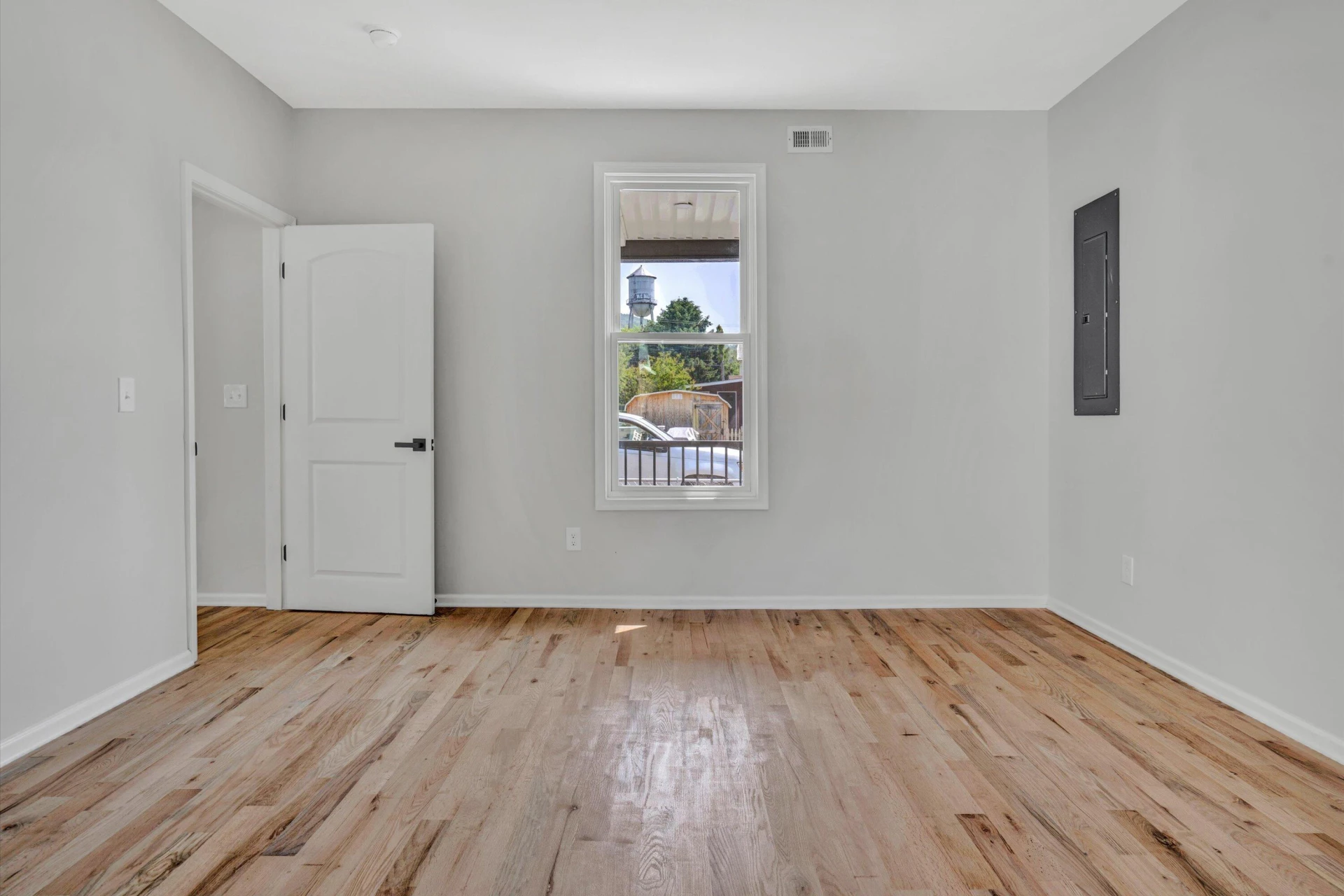 702 Commerce AVE - Photo 21