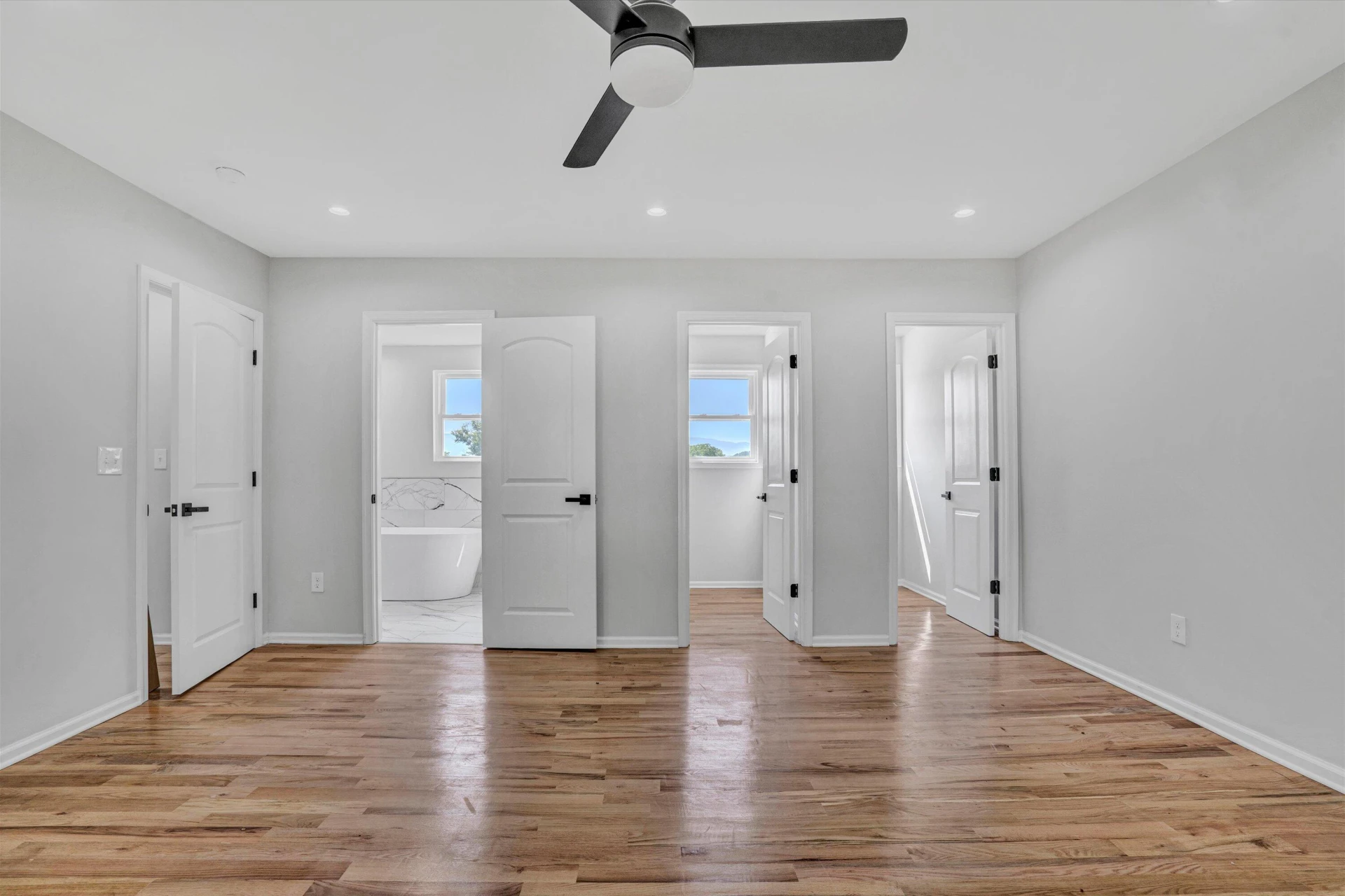 702 Commerce AVE - Photo 34