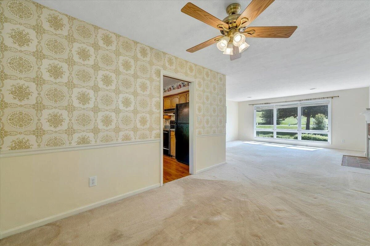 1207 Laymantown RD - Photo 16