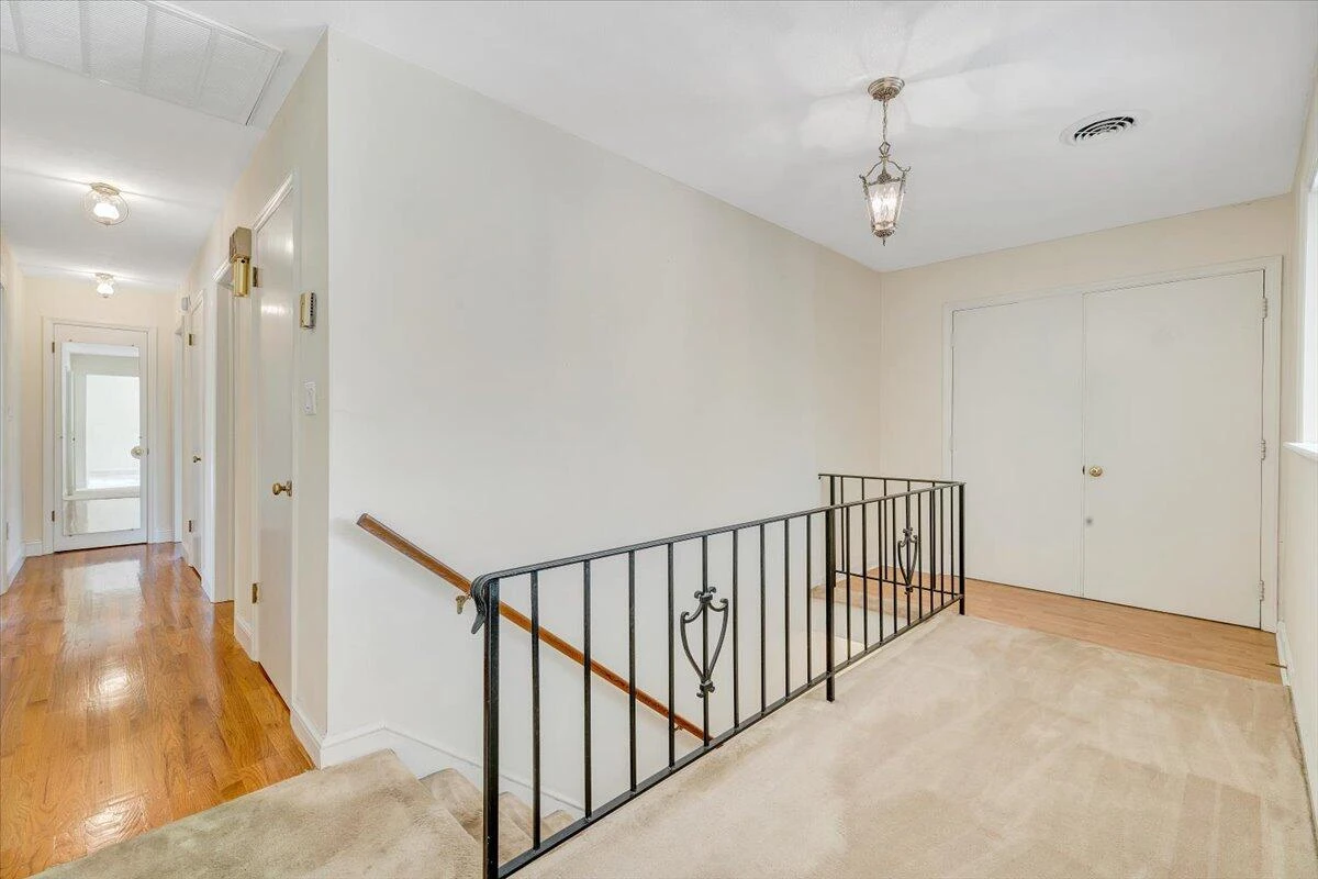 1207 Laymantown RD - Photo 17